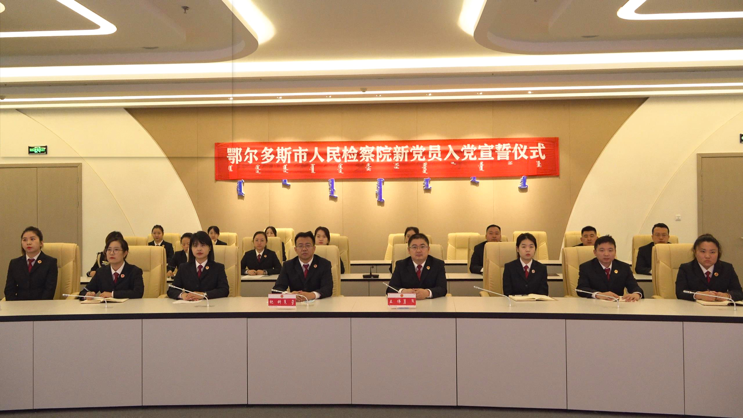 zuo.jpg