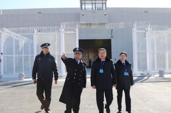 鄂尔多斯市人民检察院副检察长郝占军一行对鄂尔多斯监狱,伊金霍洛